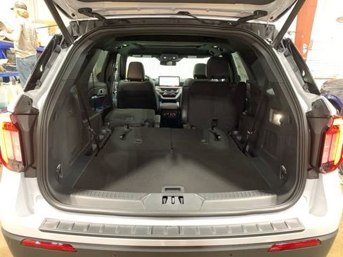 New 2026 Ford Explorer ST-Line w/ ST-Line Street Pack AWD/4WD image 17