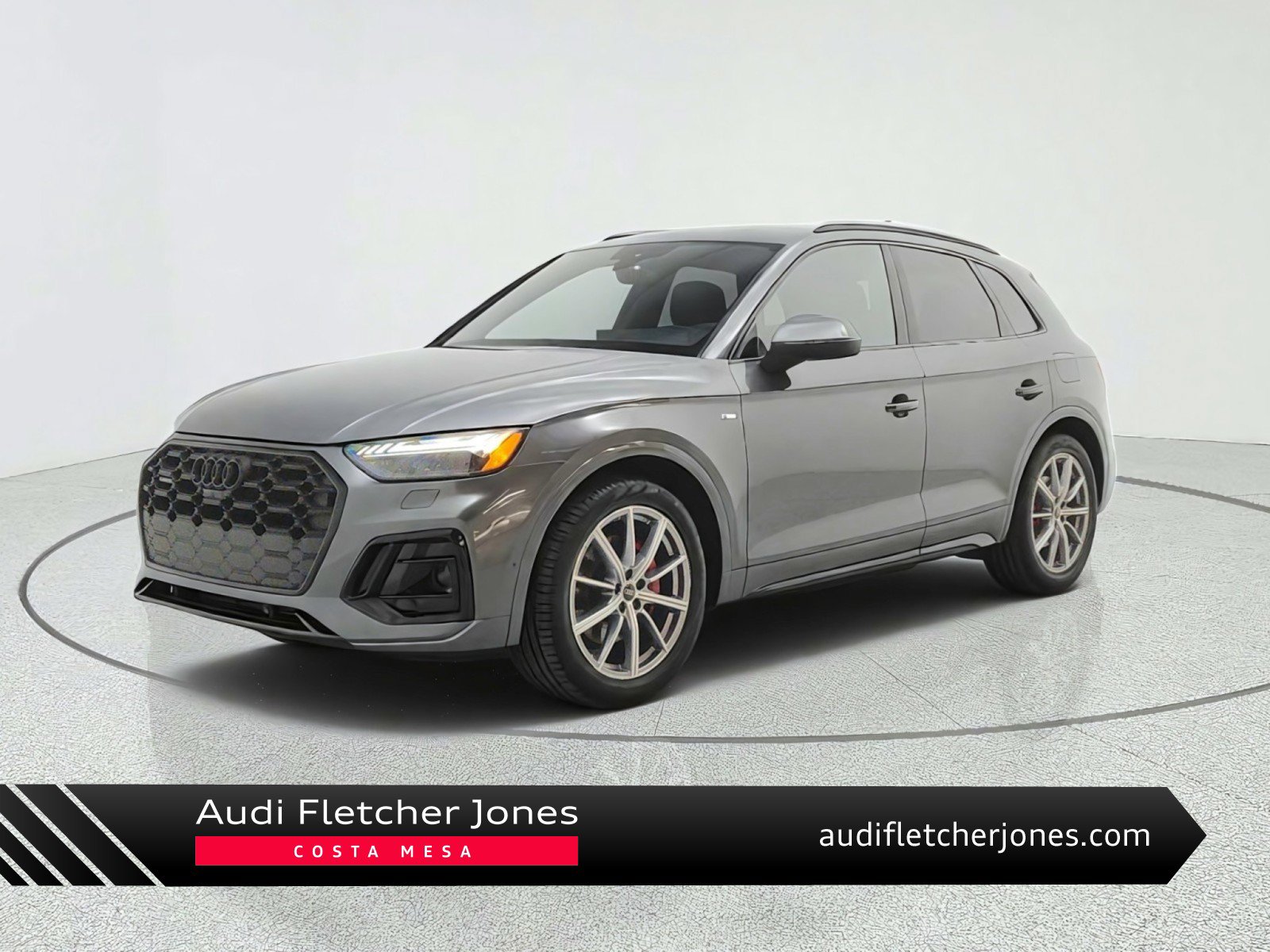 Used 2024 Audi Q5 e Prestige AWD/4WD image 1