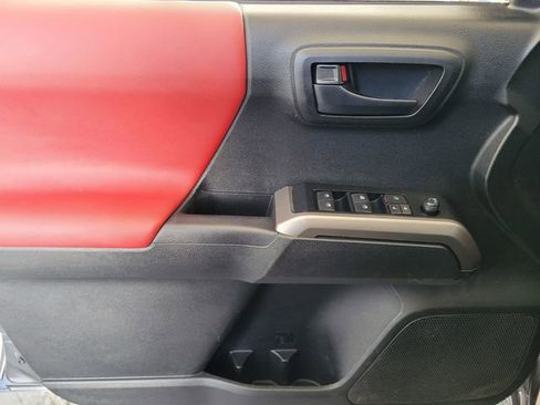 Used 2023 Toyota Tacoma SR5 RWD image 18