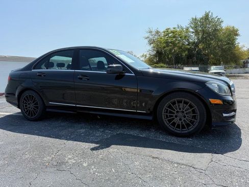 Used 2013 Mercedes-Benz C 250 Sedan image 4