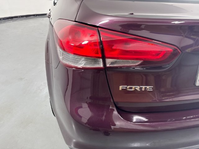 Used 2017 Kia Forte LX FWD image 28
