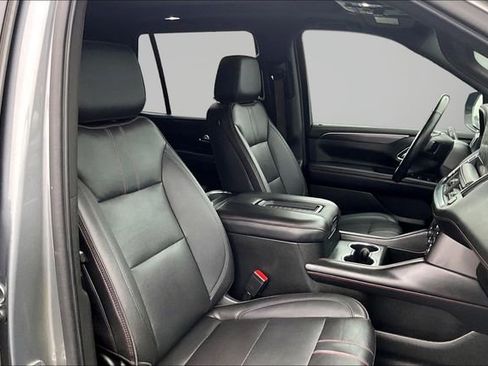 Used 2022 Chevrolet Tahoe RST w/ Luxury Package AWD/4WD image 7