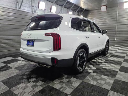 Used 2023 Kia Telluride S w/ S Sunroof Package image 5