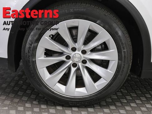 Used 2018 Tesla Model X 75D AWD/4WD image 26