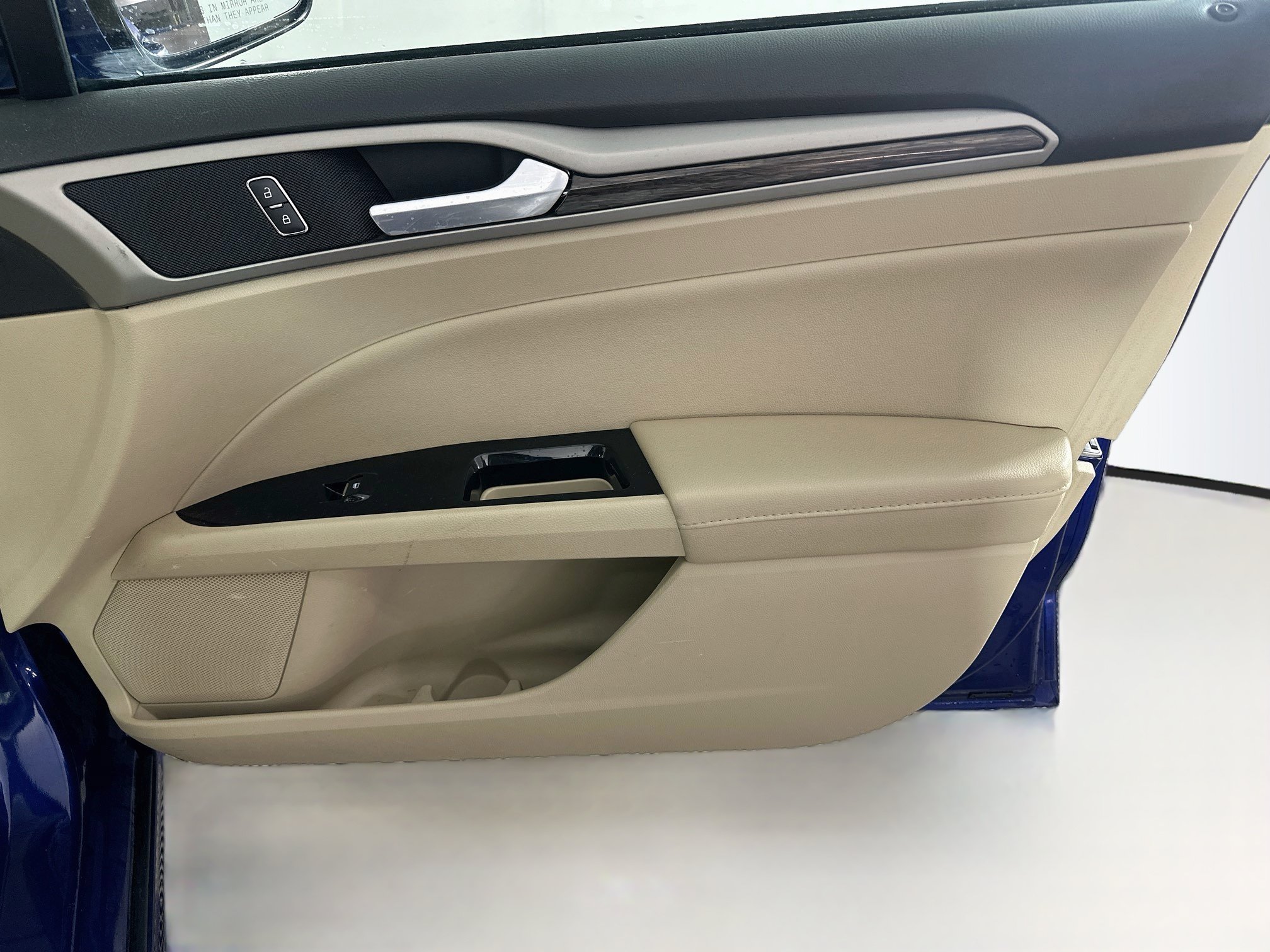 Used 2013 Ford Fusion SE FWD image 31