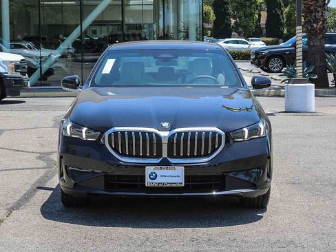 Used 2026 BMW 530i RWD image 2