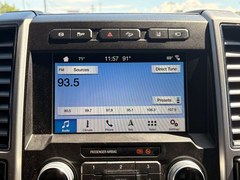 Used 2019 Ford F350 Platinum w/ Platinum Ultimate Package AWD/4WD image 19