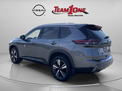 Used 2024 Nissan Rogue SL w/ SL Premium Package FWD image 6