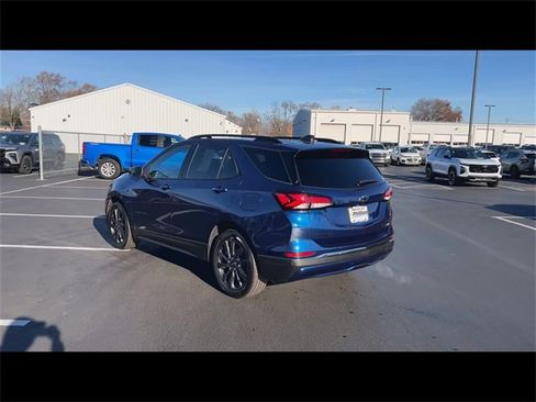 Certified 2022 Chevrolet Equinox RS w/ LPO, Floor Liner Package image 6