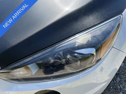 Used 2018 Ford Focus ST w/ Equipment Group 401A FWD image 9