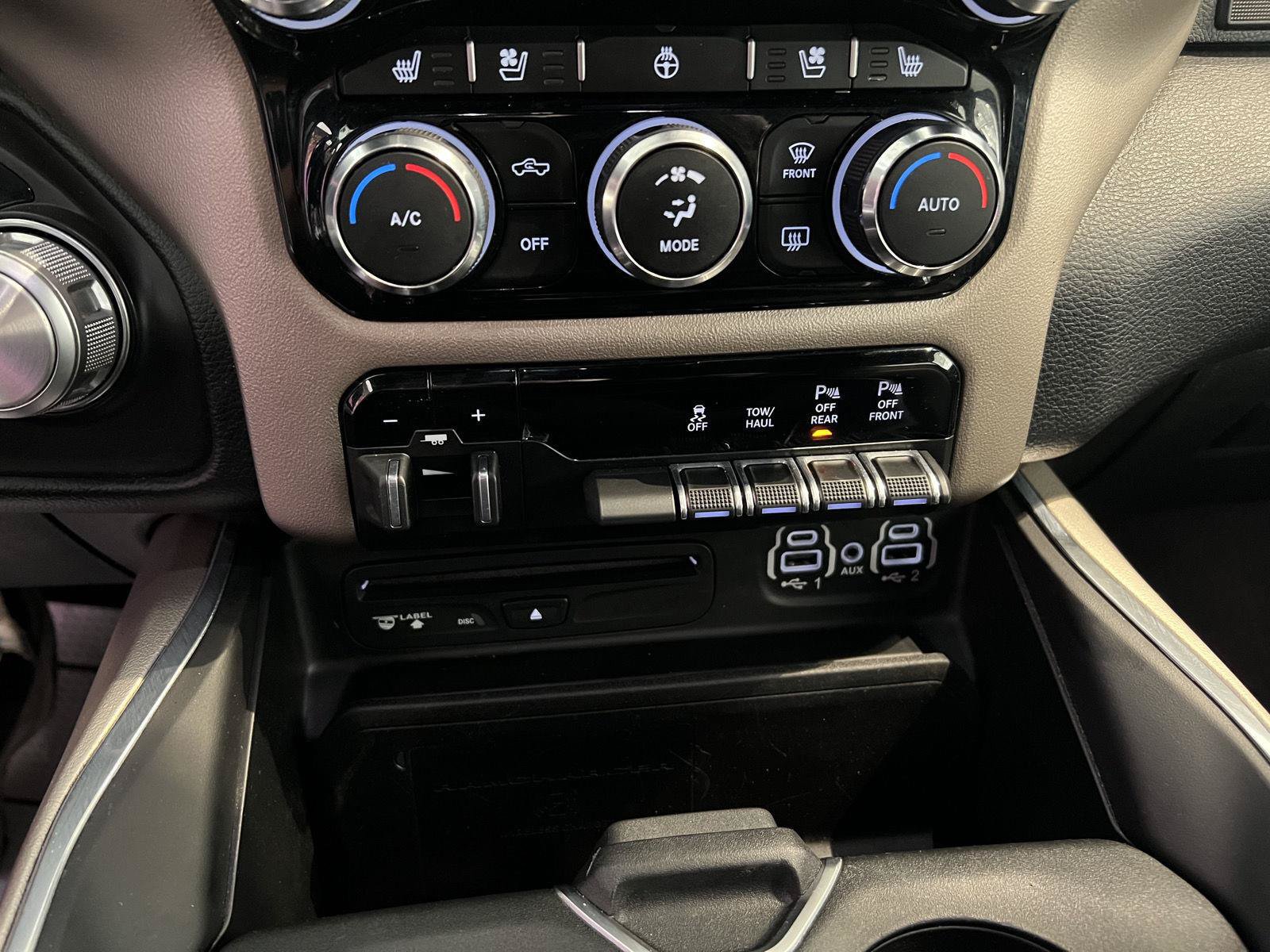Used 2019 RAM 1500 Laramie AWD/4WD image 24