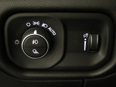 New 2026 RAM 1500 Express AWD/4WD image 31