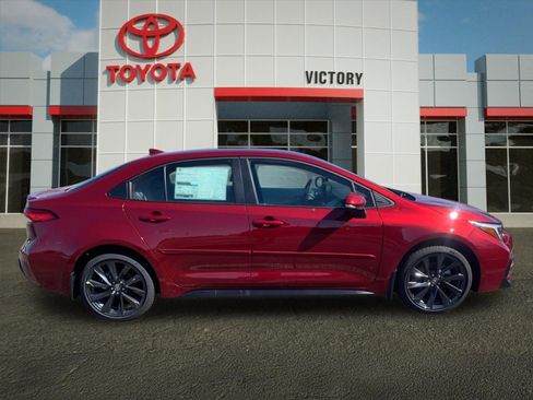 New 2026 Toyota Corolla SE image 2