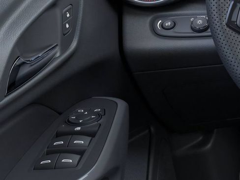 New 2026 Chevrolet Trax RS w/ Sunroof Package FWD image 22
