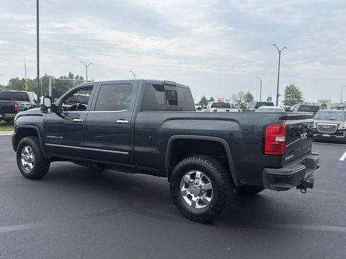 Used 2018 GMC Sierra 3500 Denali w/ Duramax Plus Package AWD/4WD image 3
