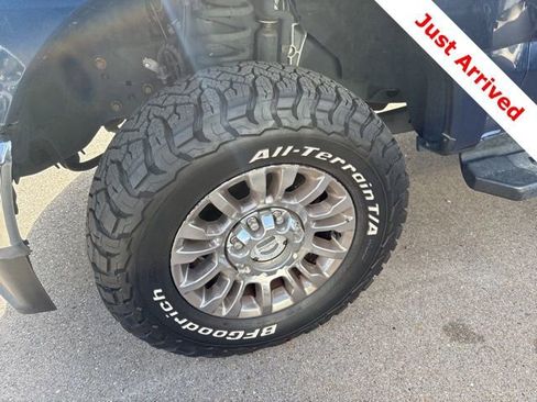 Used 2020 Ford F250 XLT w/ XLT Premium Package image 12