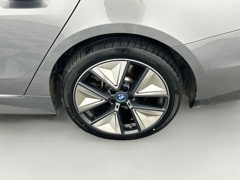 Used 2023 BMW i4 eDrive35 w/ Premium Package RWD image 11