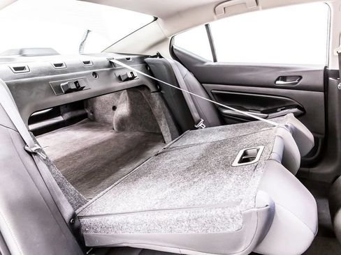 Used 2021 Nissan Altima 2.5 SV FWD image 37