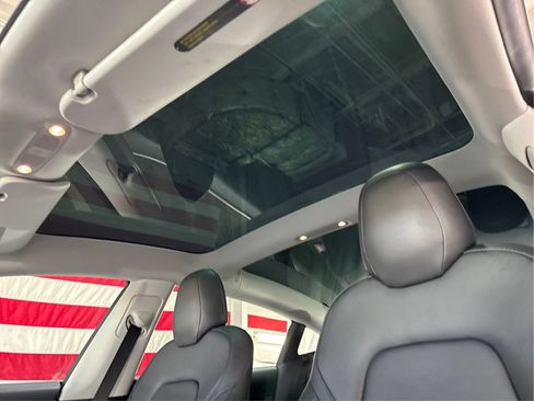 Used 2019 Tesla Model 3 Standard Range Plus RWD image 19