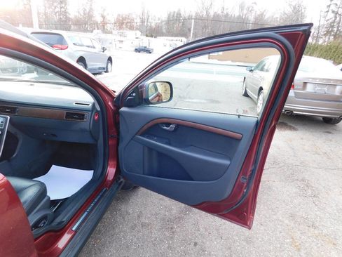 Used 2011 Volvo XC70 3.2 image 14