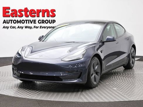 Used 2023 Tesla Model 3 Standard Range RWD image 1