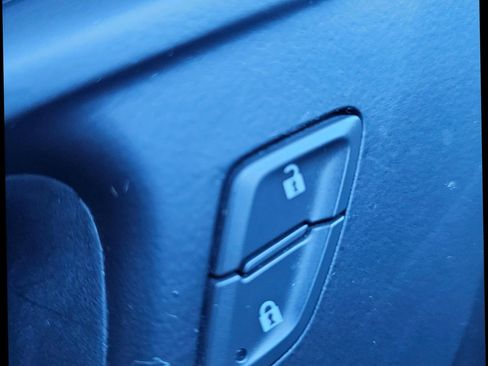 Used 2022 Chevrolet Malibu LT image 19