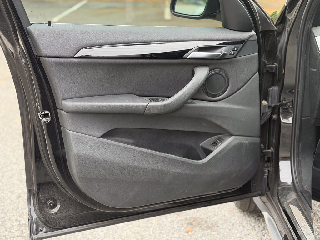 Used 2021 BMW X1 sDrive28i w/ Convenience Package FWD image 9