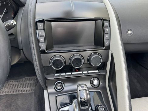 Used 2017 Jaguar F-TYPE Convertible RWD image 32