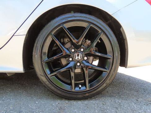 Used 2023 Honda Civic Sport image 9