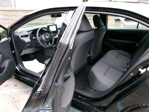 Used 2024 Toyota Corolla LE image 12