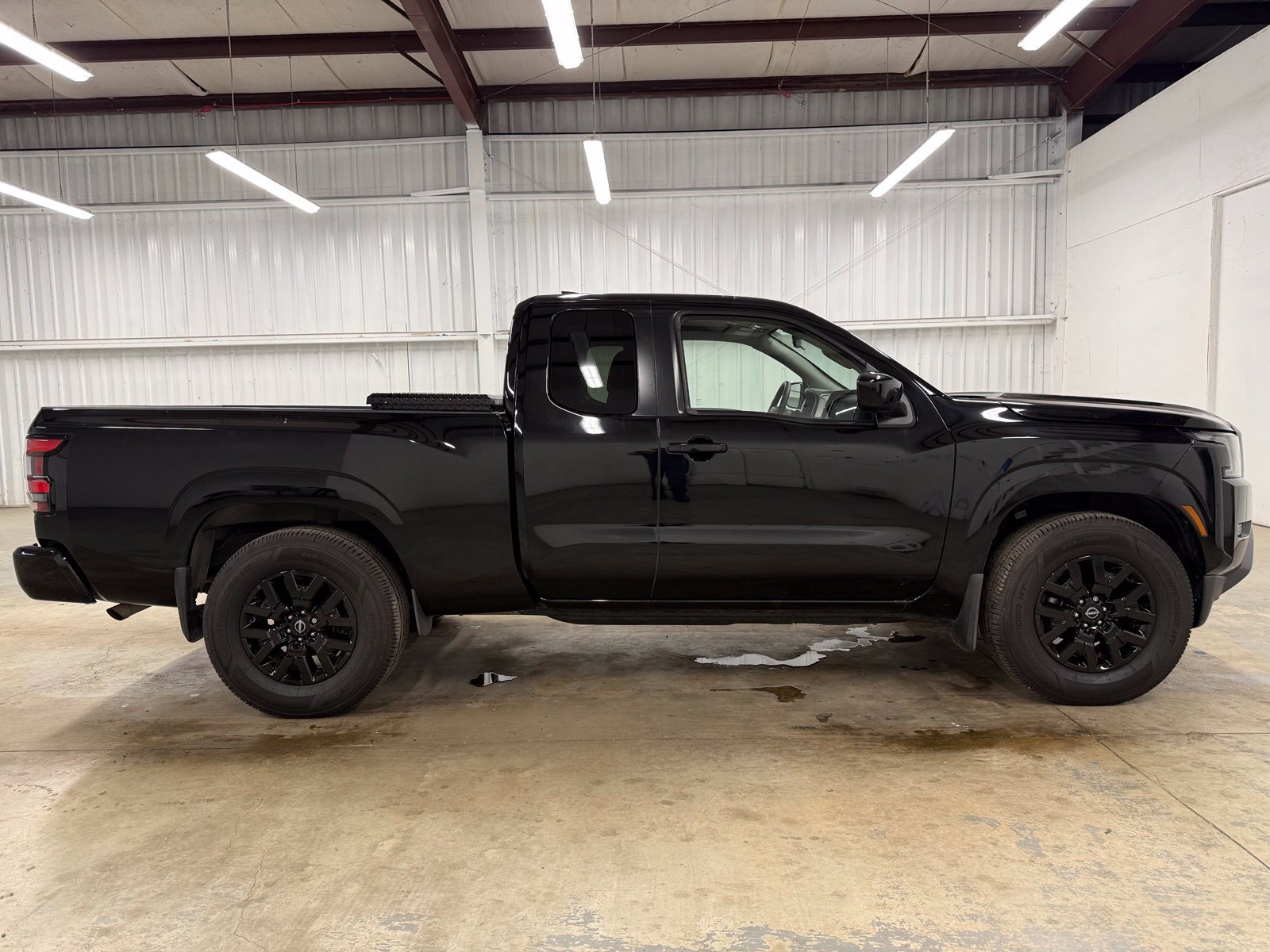 Used 2023 Nissan Frontier SV w/ Technology Package RWD image 4