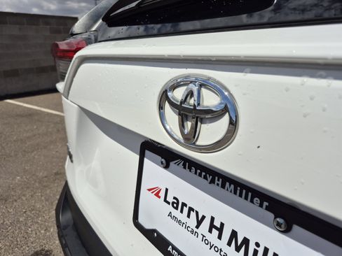 Used 2024 Toyota RAV4 XLE image 22