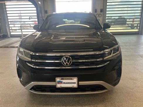 Used 2023 Volkswagen Atlas Cross Sport SE FWD image 2