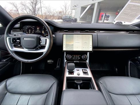 Used 2023 Land Rover Range Rover Long Wheelbase SE image 15
