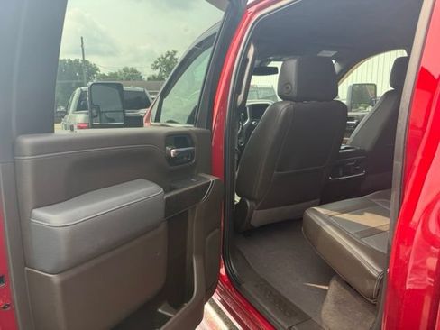 Used 2022 GMC Sierra 3500 Denali AWD/4WD image 6