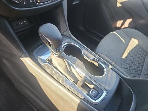 Used 2024 Chevrolet Equinox LT FWD image 23