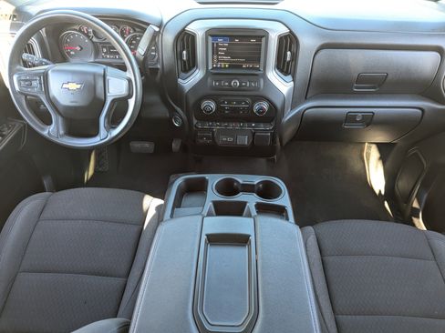 Used 2024 Chevrolet Silverado 2500 Custom w/ Custom Value Package image 15