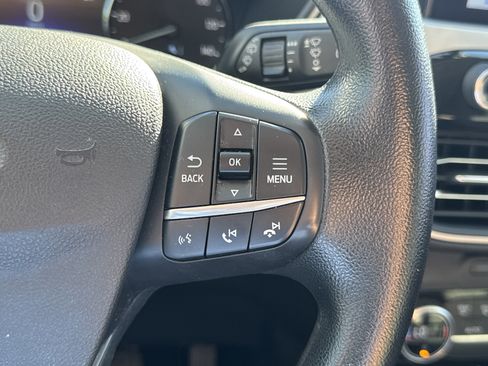 Used 2021 Ford Escape SE image 15