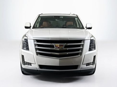 Used 2020 Cadillac Escalade Luxury RWD image 8