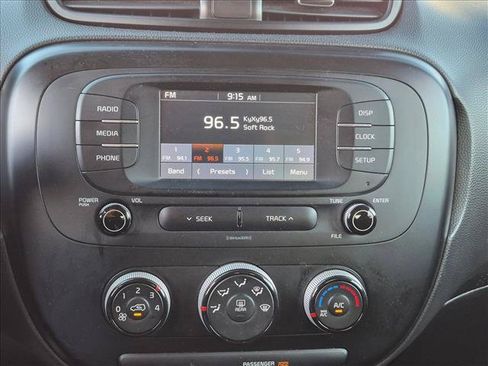 Used 2019 Kia Soul FWD image 12