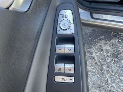 Used 2022 Hyundai Santa Fe Calligraphy w/ Cargo Package image 16