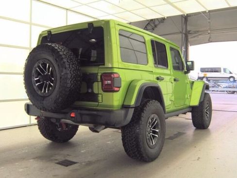 Used 2025 Jeep Wrangler Unlimited Rubicon AWD/4WD image 2