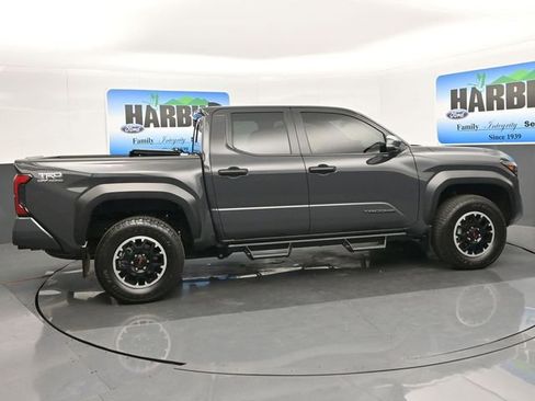 Used 2024 Toyota Tacoma TRD Off-Road w/ TRD Off Road Upgrade Package AWD/4WD image 6