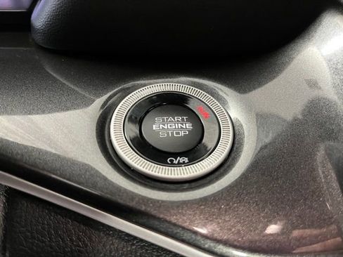 Used 2023 Jeep Grand Cherokee L Laredo image 22