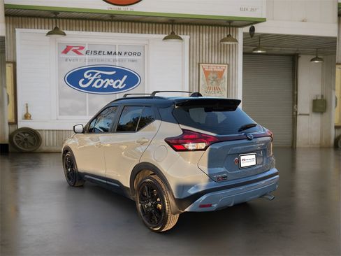 Used 2023 Nissan Kicks SR w/ SR Premium Package image 4