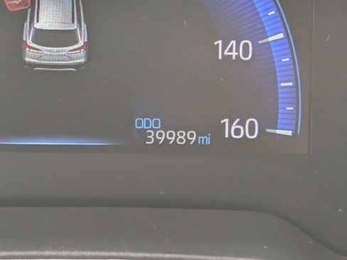 Used 2022 Toyota Corolla Cross XLE image 22