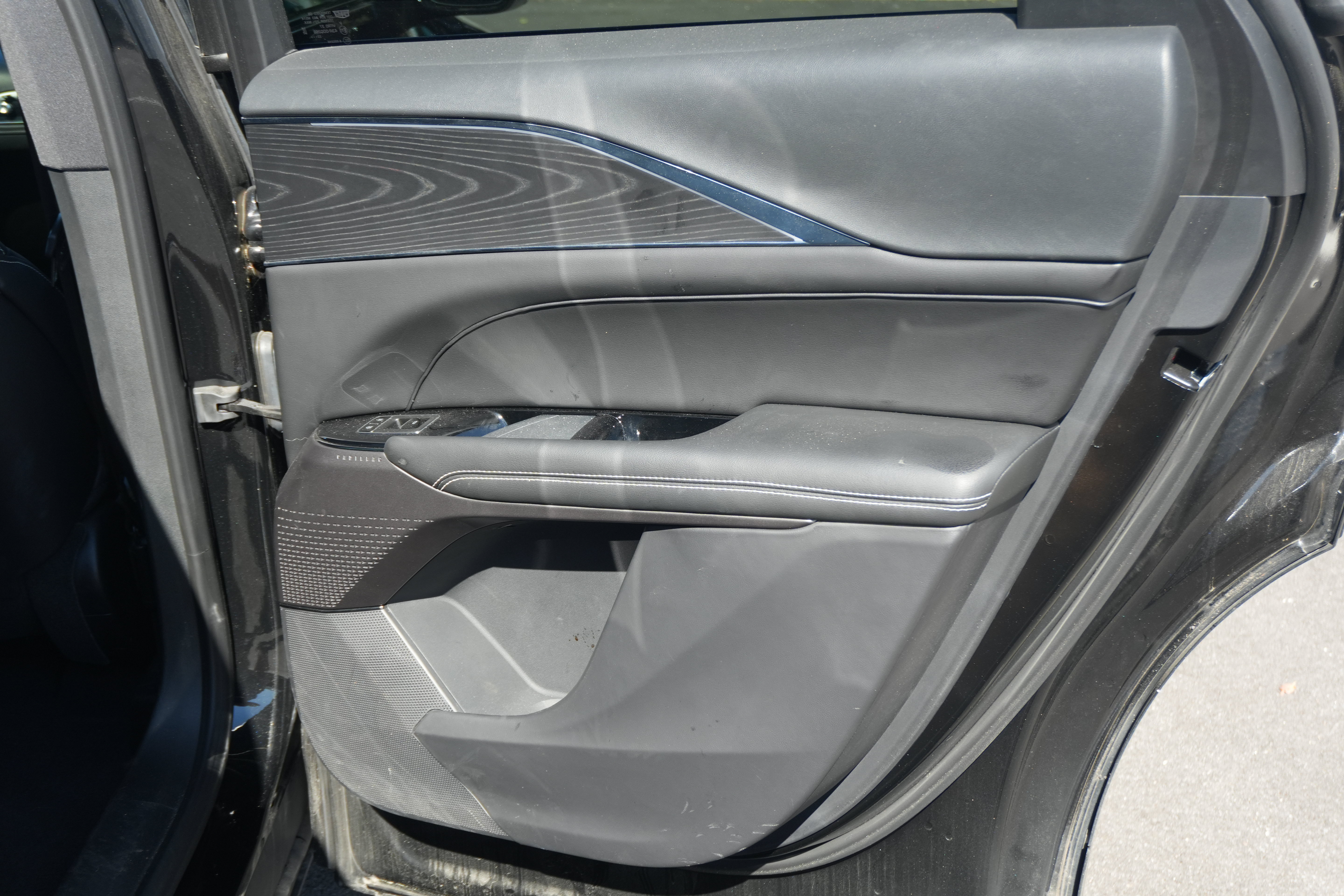 Used 2024 Cadillac Lyriq Sport AWD/4WD image 30