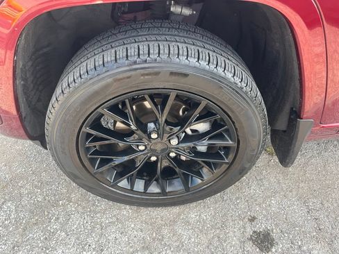 Used 2023 Jeep Grand Cherokee Summit w/ MOPAR Finishing Package AWD/4WD image 6