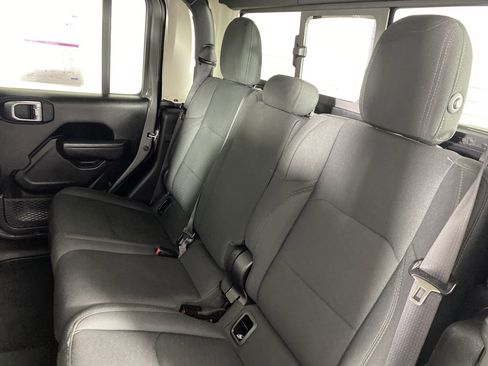 Used 2022 Jeep Gladiator Sport image 32