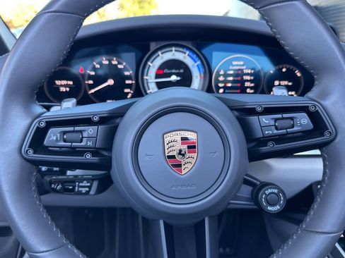 Used 2022 Porsche 911 Turbo S image 29